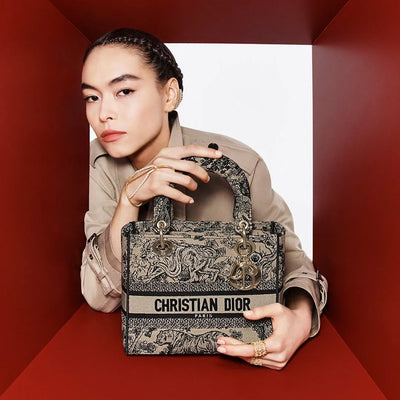 CHRISTIAN DIOR